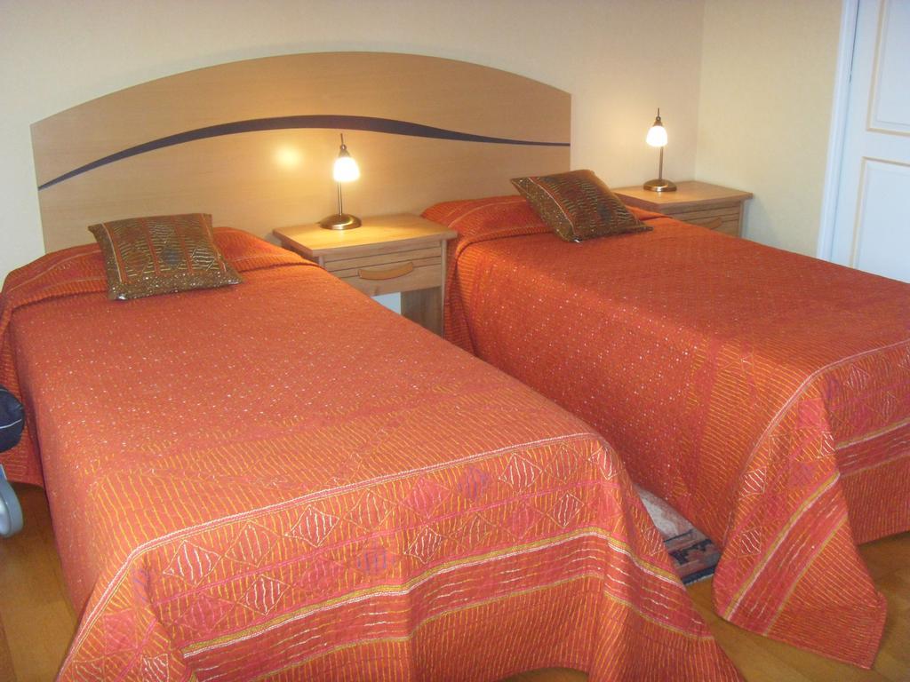 Chambre D'Hotes Miraflores Bed & Breakfast Malestroit Bagian luar foto